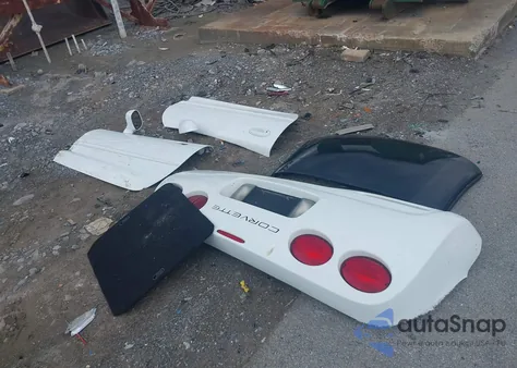 1998 Chevrolet Corvette из США, поврежденный, VIN 1G1YY22G9W5123561